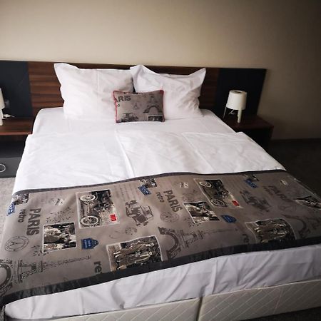 Family Hotel Novel City Μπουργκάς Εξωτερικό φωτογραφία