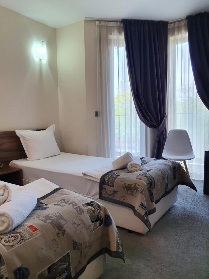 Family Hotel Novel City Μπουργκάς Εξωτερικό φωτογραφία
