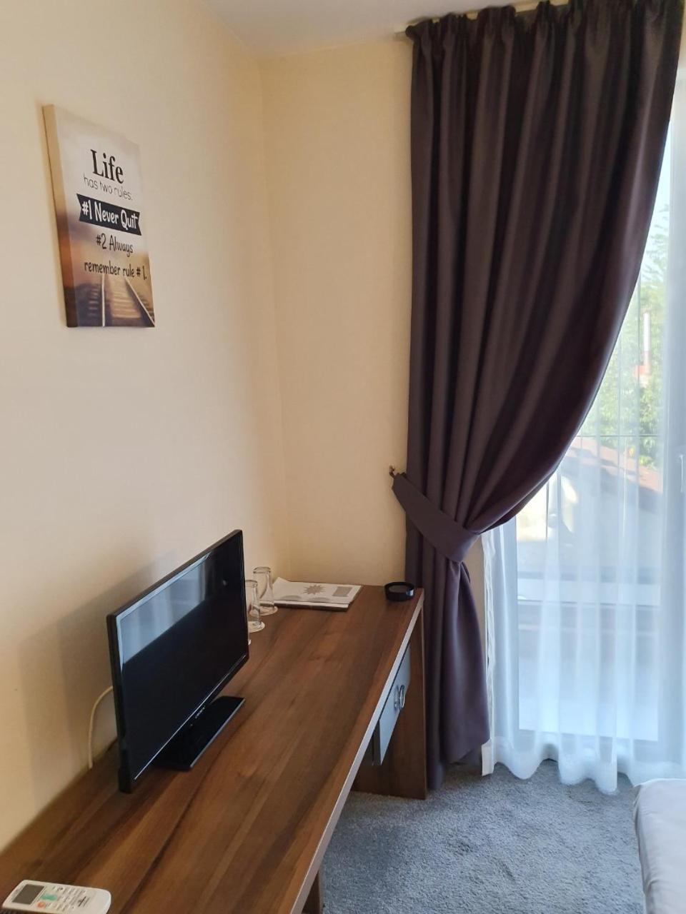 Family Hotel Novel City Μπουργκάς Δωμάτιο φωτογραφία