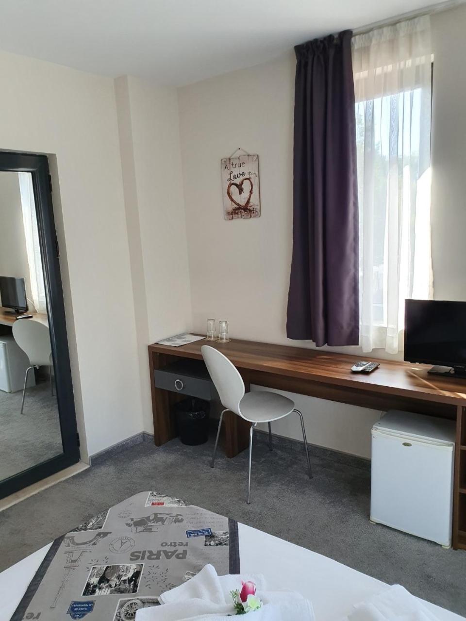 Family Hotel Novel City Μπουργκάς Δωμάτιο φωτογραφία